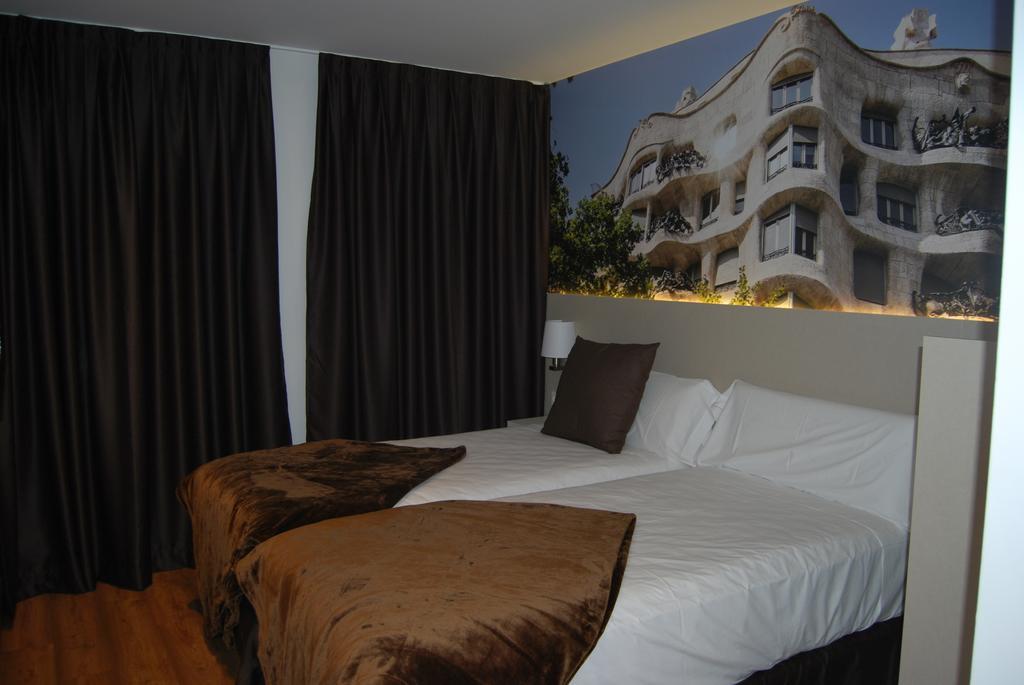 Hotel Bestprice Gracia Barcelona Zimmer foto